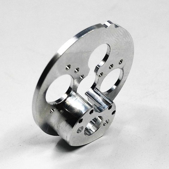 Las piezas de aluminio de fresado personalizado 0.02mm Aluminio 6061 Tamaño del producto